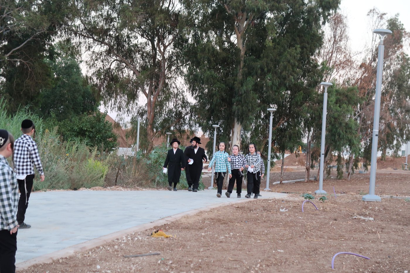 האדמו"ר ממיאלען שליט"א בתשליך | צילום: י. פריד