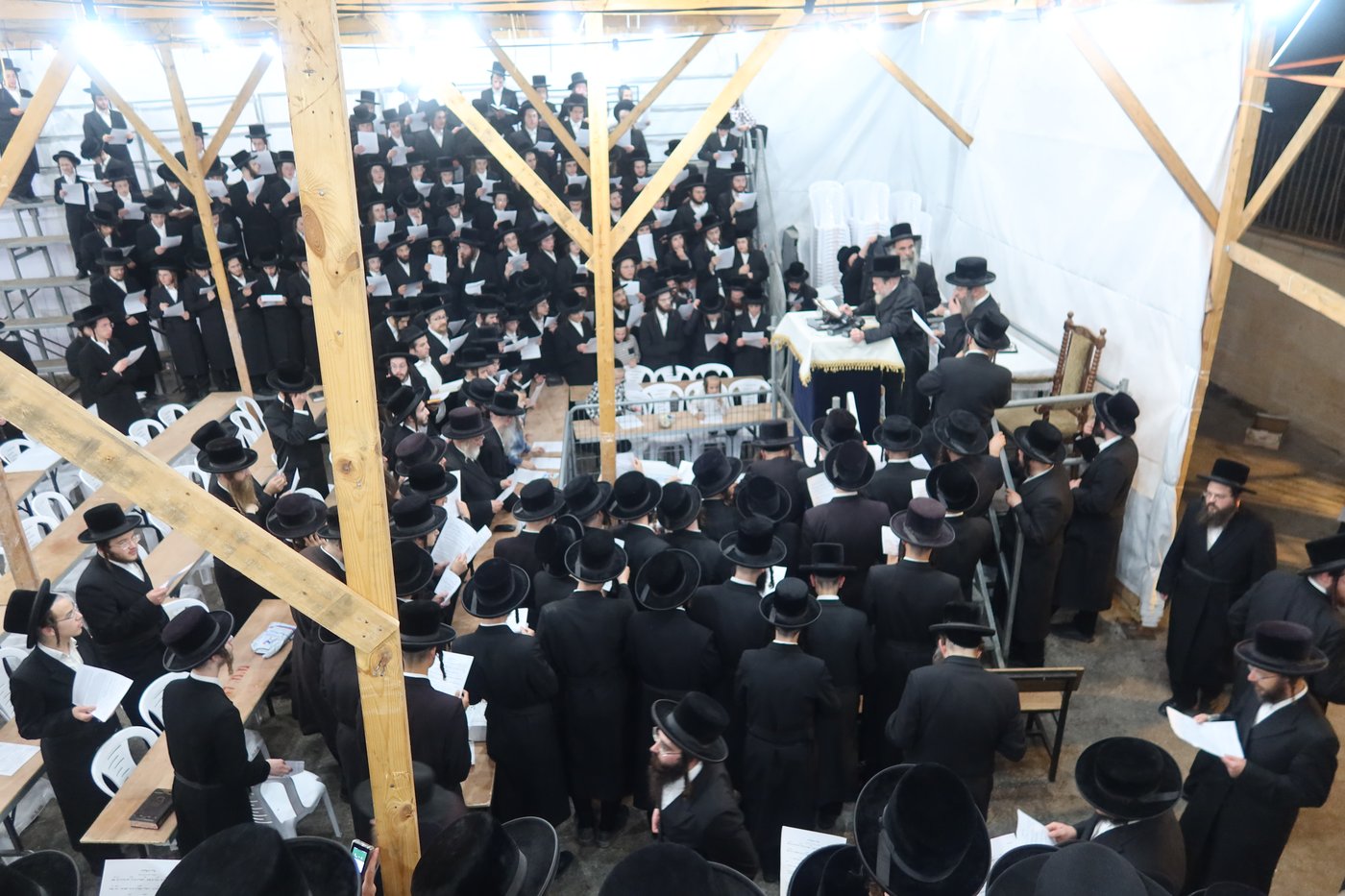 האדמו"ר מרחמסטריווקא שליט"א בתשליך | צילום: מאיר שמחה שטיגליץ