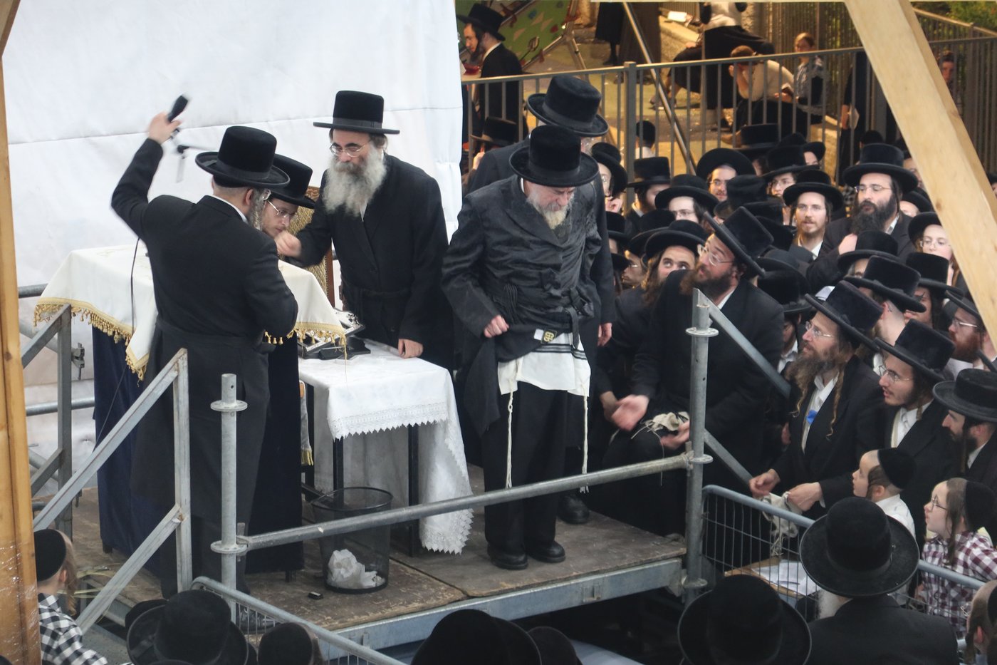 האדמו"ר מרחמסטריווקא שליט"א בתשליך | צילום: מאיר שמחה שטיגליץ