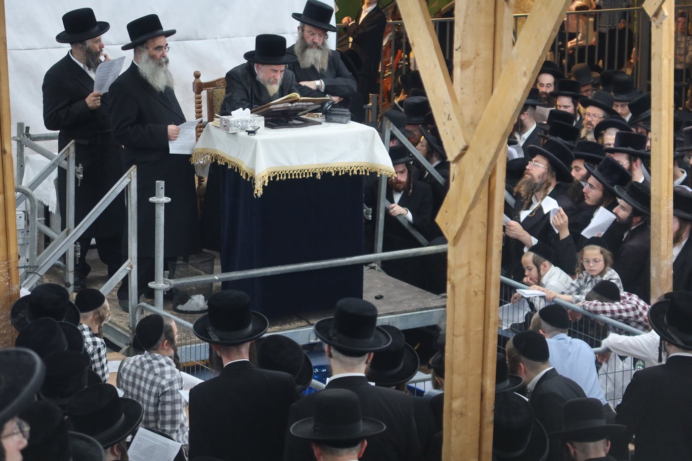 האדמו"ר מרחמסטריווקא שליט"א בתשליך | צילום: מאיר שמחה שטיגליץ