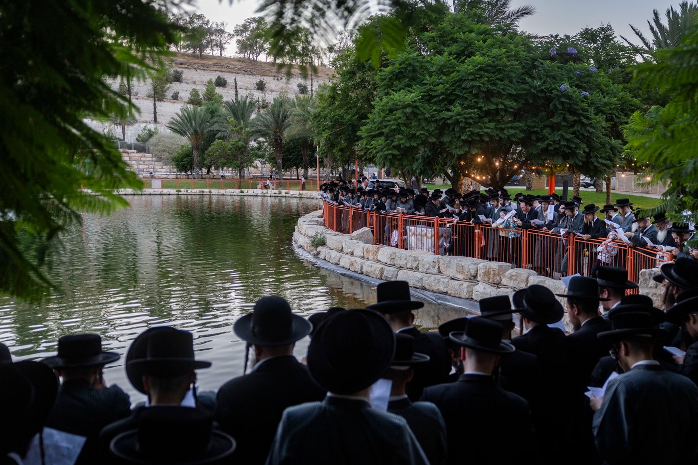 האדמו"ר מתולדות אברהם יצחק שליט"א בתשליך