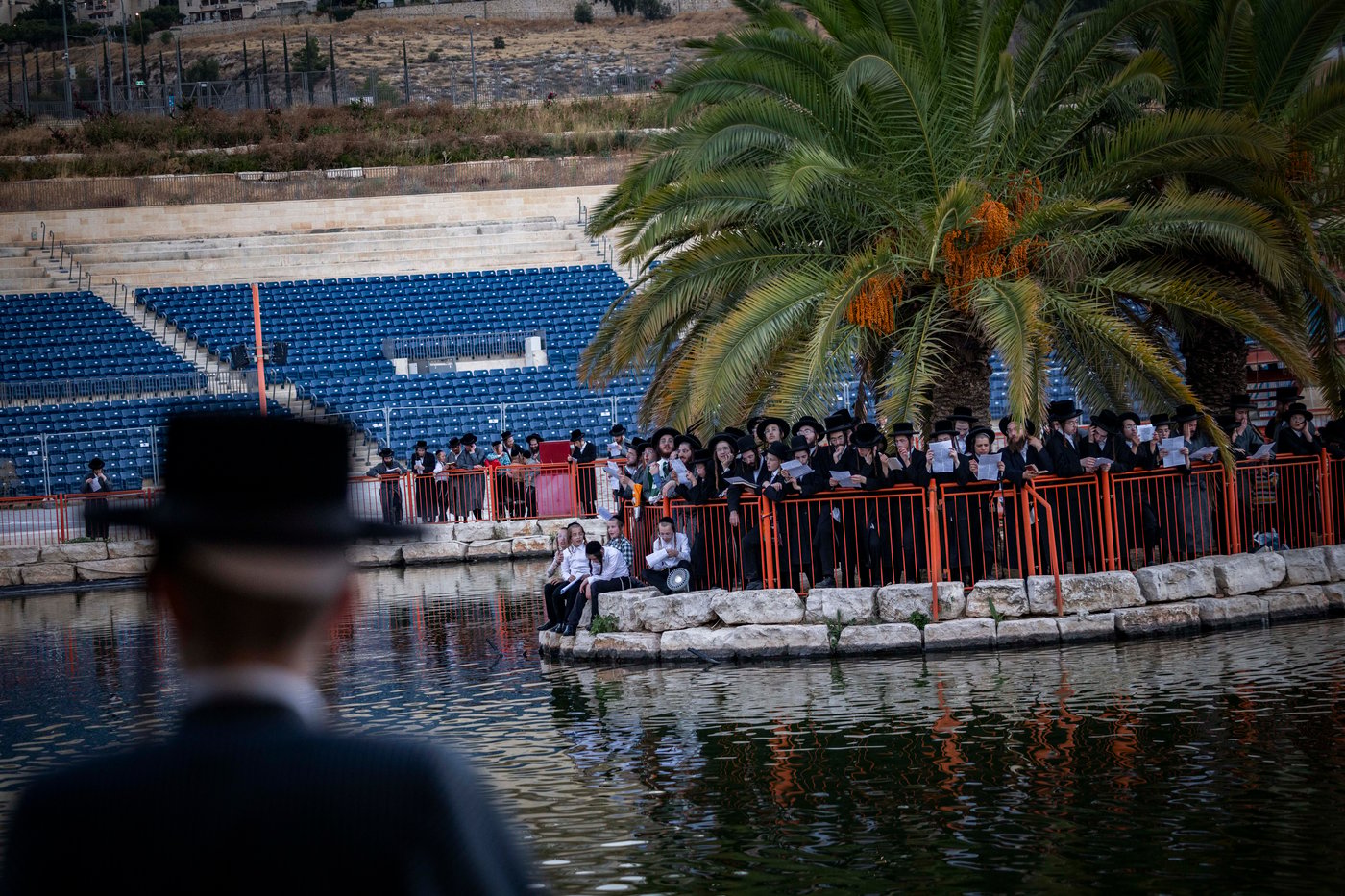 האדמו"ר מתולדות אברהם יצחק שליט"א בתשליך