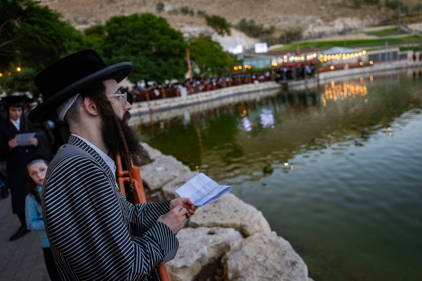 האדמו"ר מתולדות אברהם יצחק שליט"א בתשליך