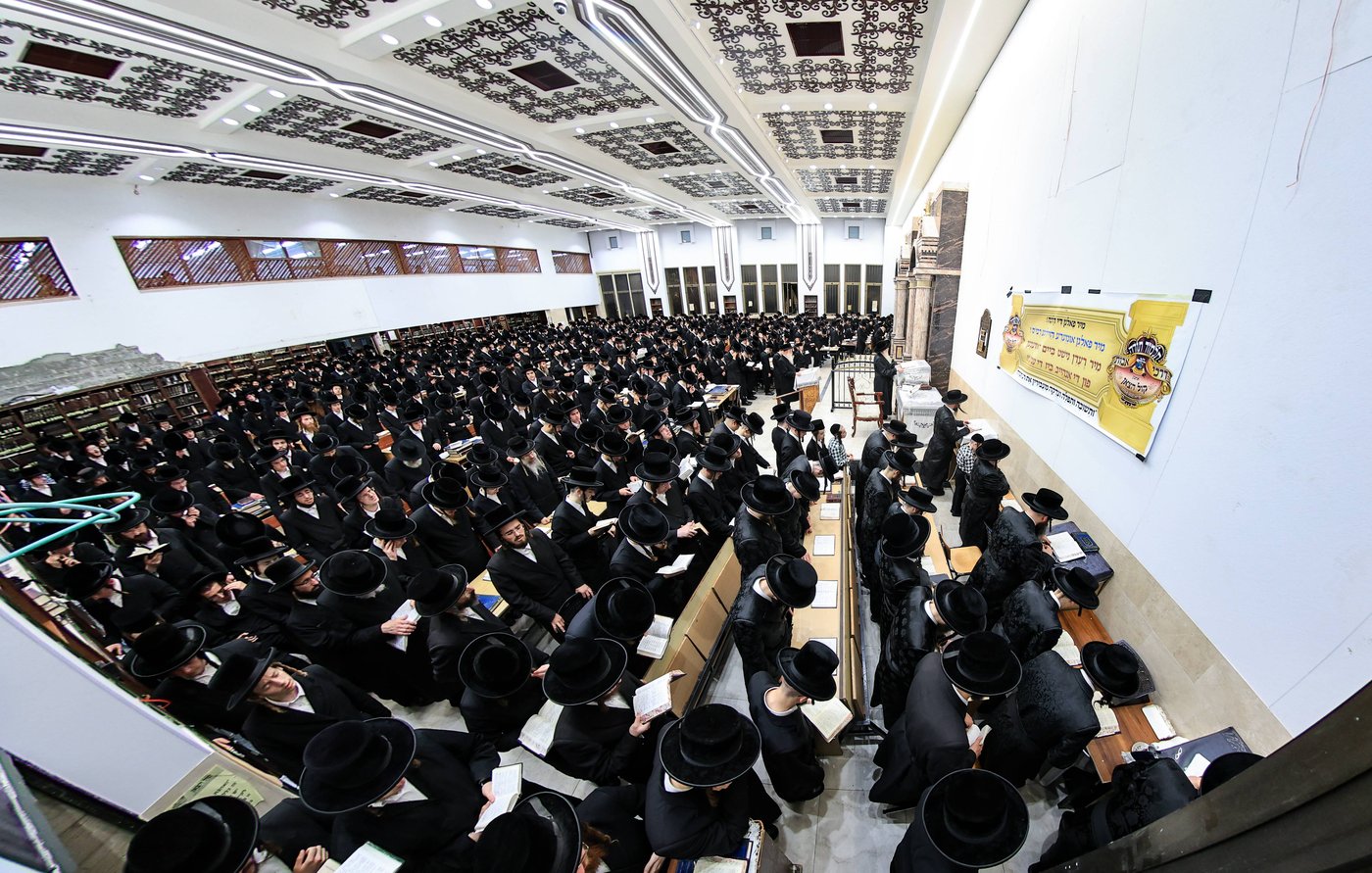 עשרת ימי תשובה בצאנז | צילום: משה גולדשטיין