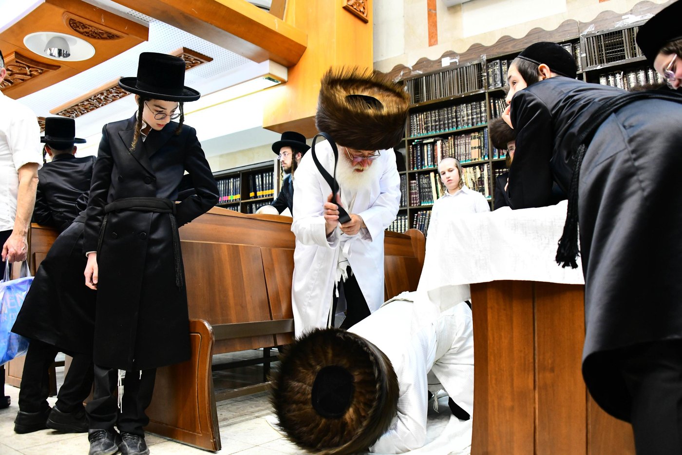 ערב יום כיפור בחצר הקודש לעלוב