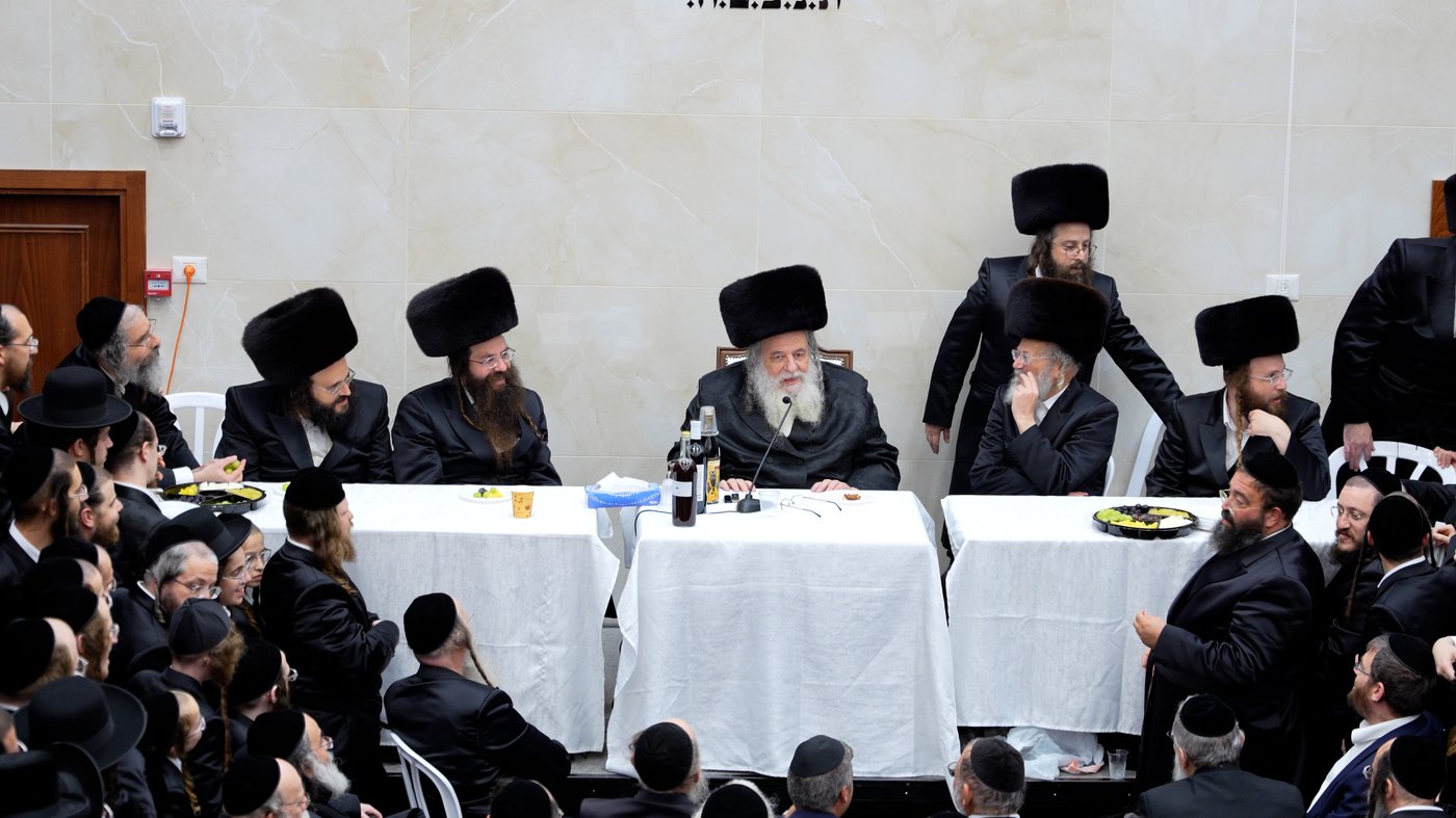 הגאון רבי שאול אלתר שליט"א בטיש מוצאי יום הכיפורים