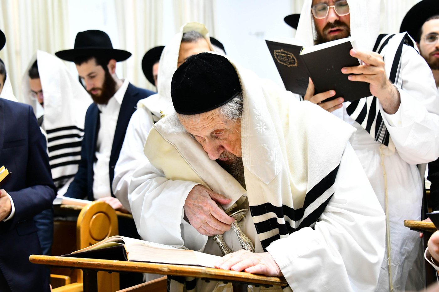 ליל כל נדרי בישיבת סלבודקה | צילום: שוקי לרר
