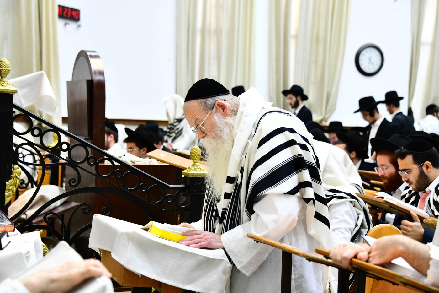 ליל כל נדרי בישיבת סלבודקה | צילום: שוקי לרר
