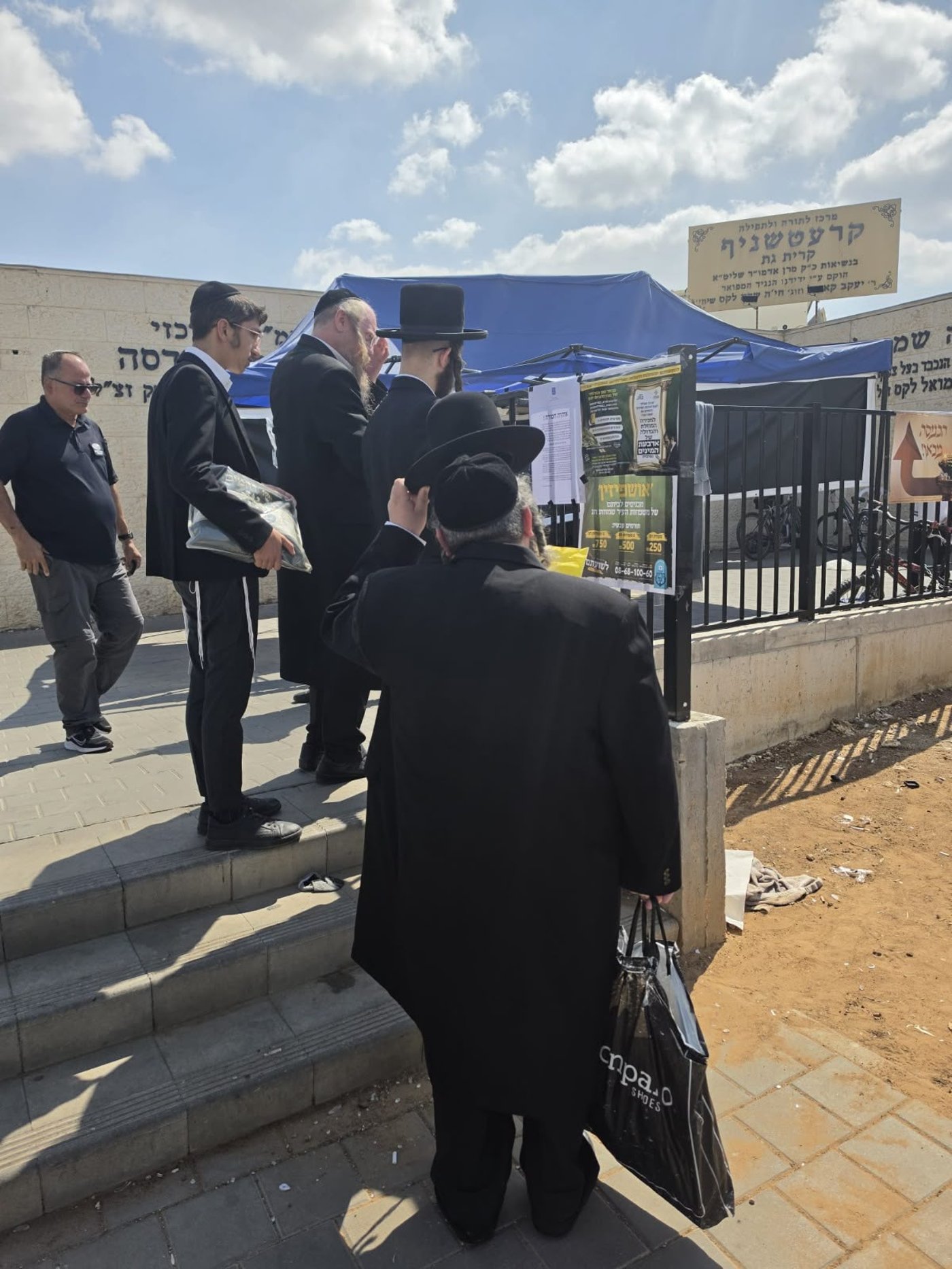 תוספות בנייה בלתי חוקיות לקראת חג הסוכות