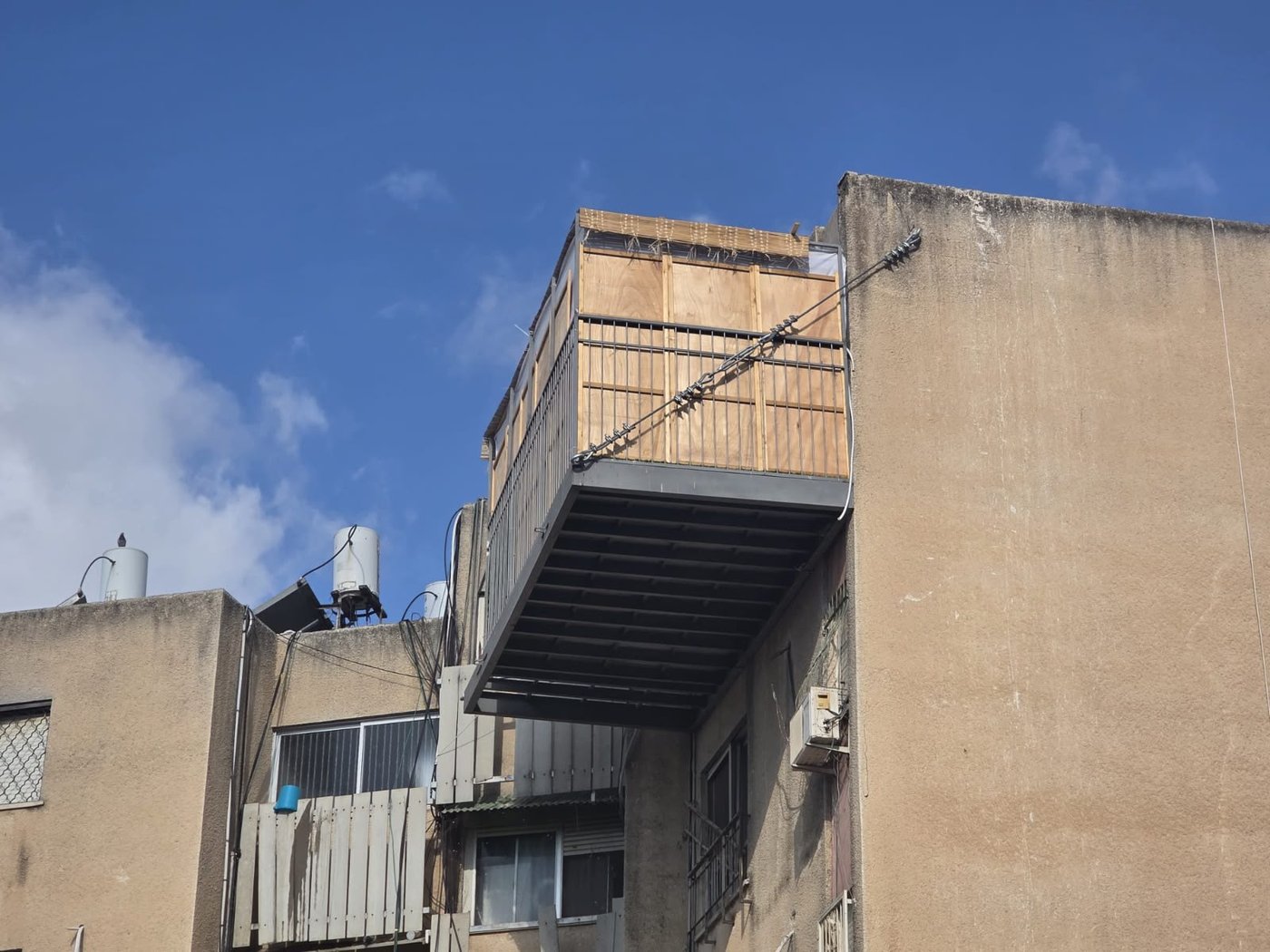 תוספות בנייה בלתי חוקיות לקראת חג הסוכות