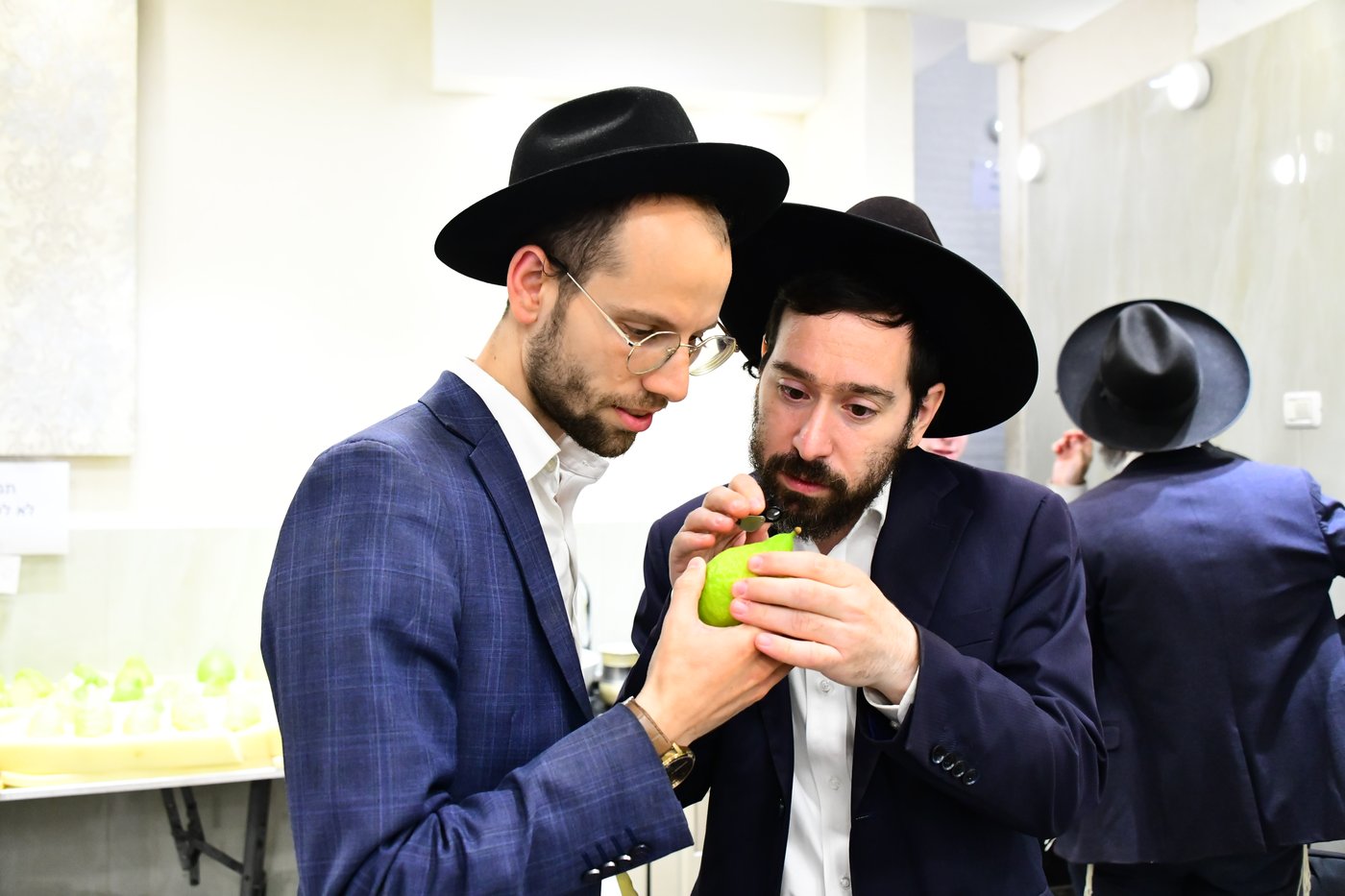 הכנות לחג הסוכות בבני ברק