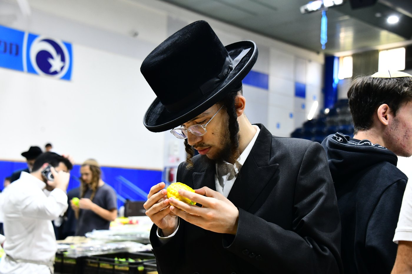 הכנות לחג הסוכות בבני ברק