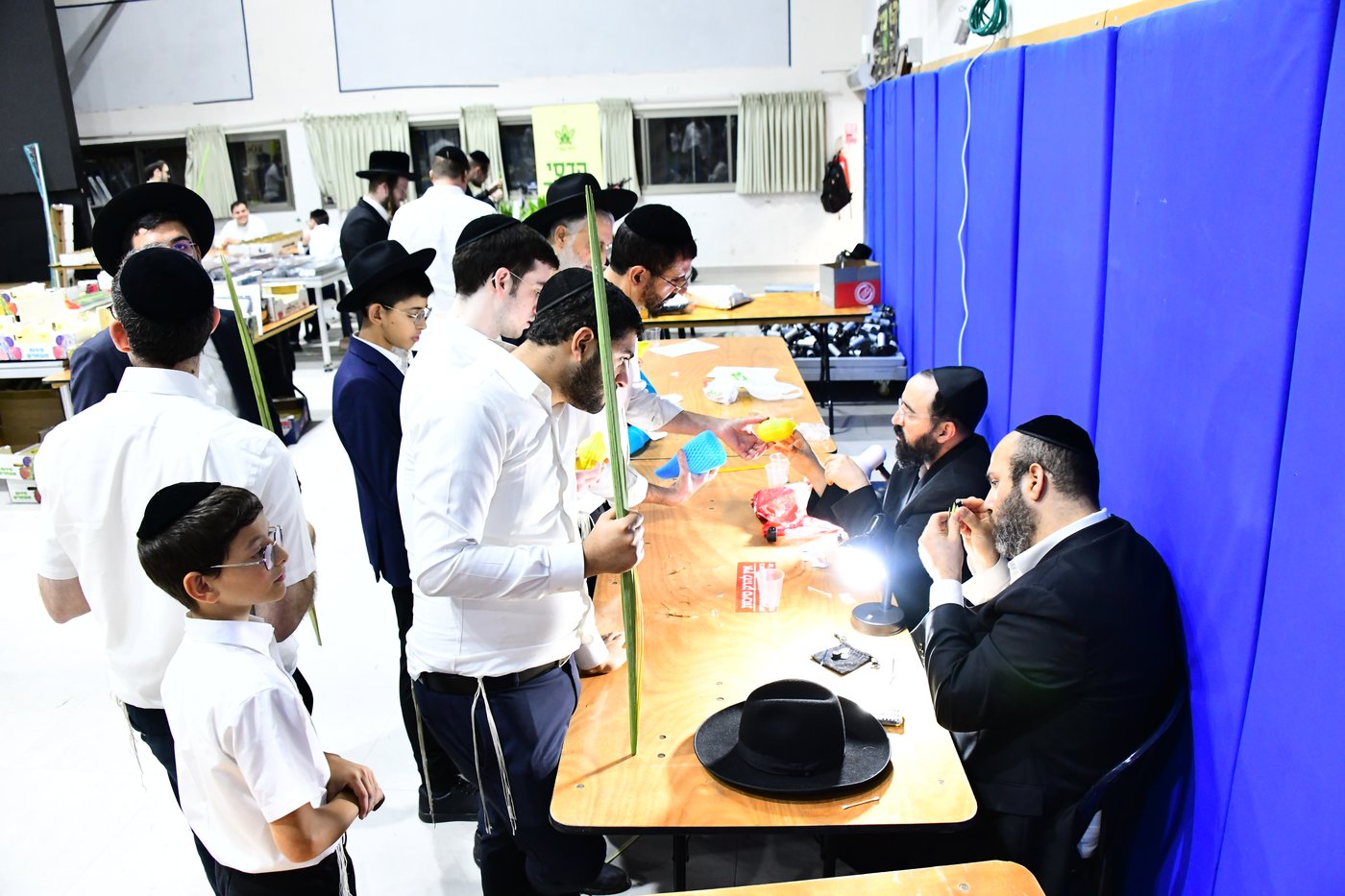 הכנות לחג הסוכות בבני ברק