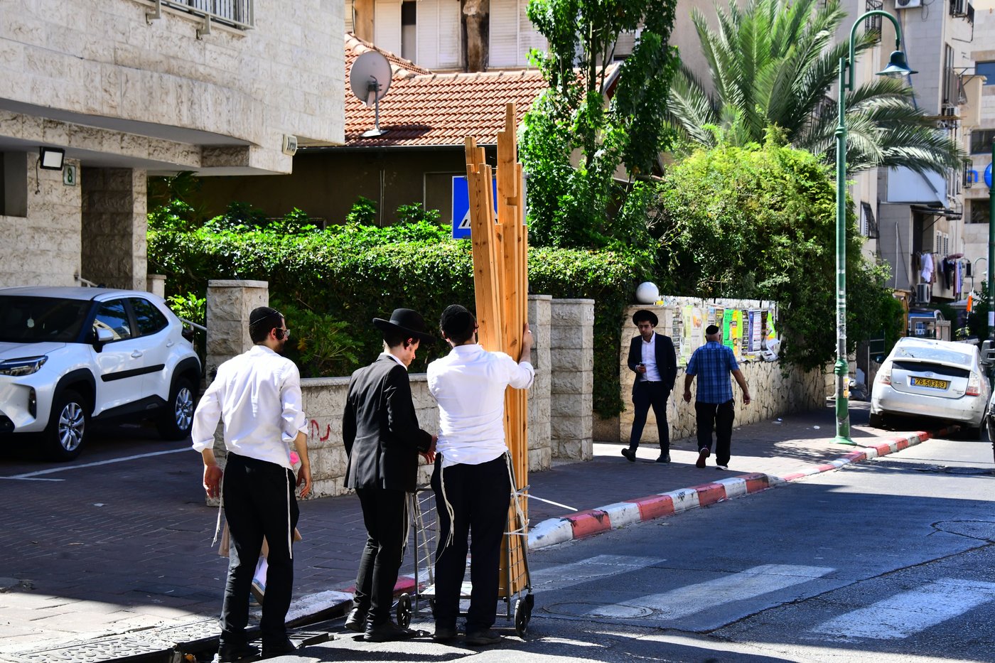 הכנות לחג הסוכות בבני ברק
