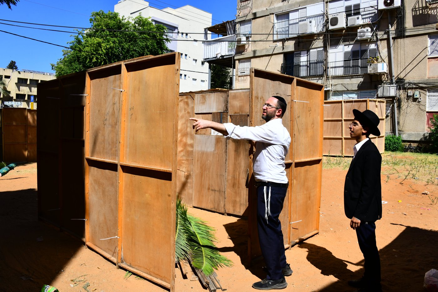 הכנות לחג הסוכות בבני ברק