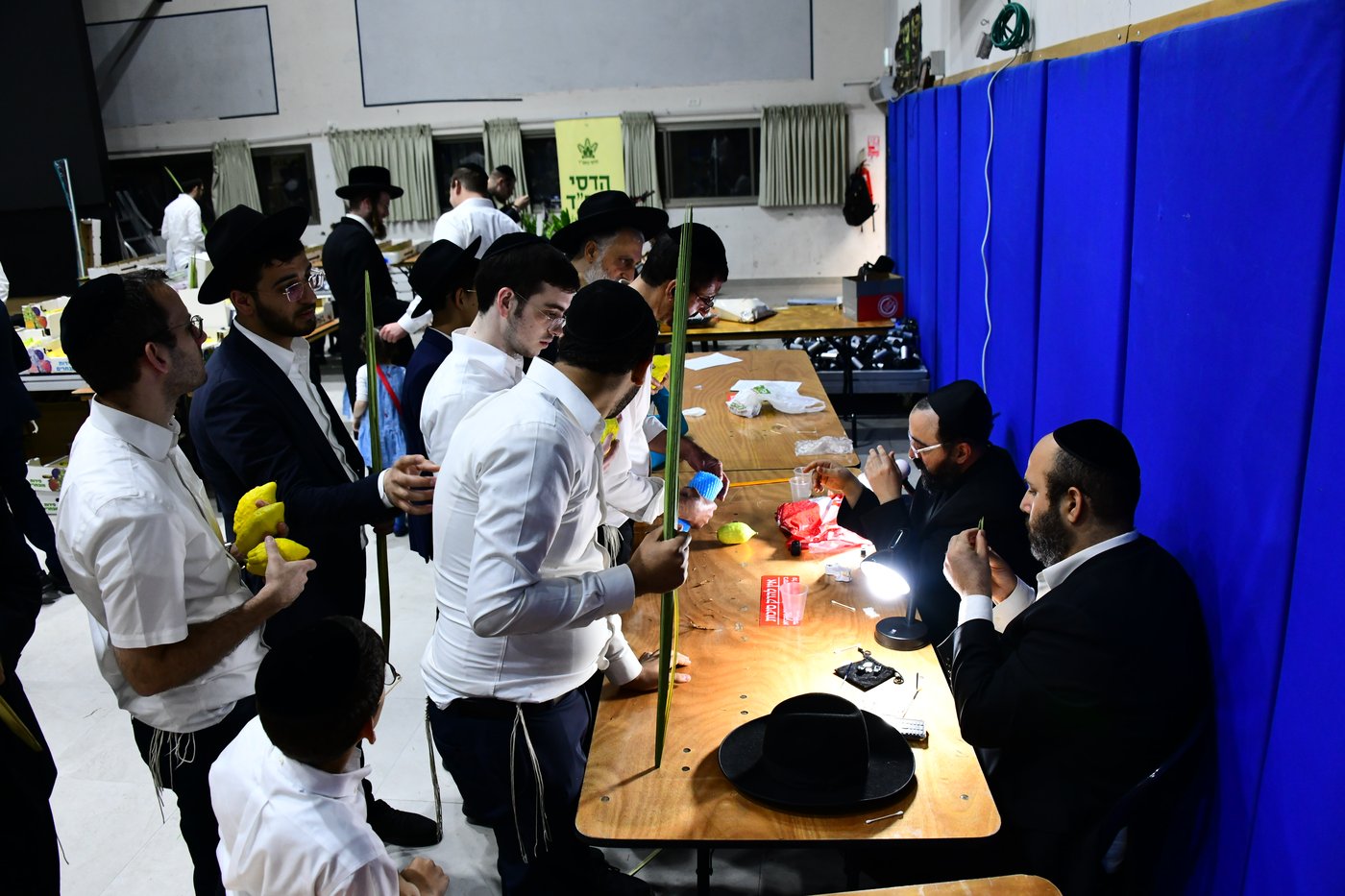 הכנות לחג הסוכות בבני ברק
