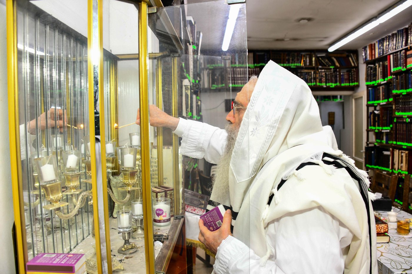 ערב יום הכיפורים אצל הגאון רבי שרגא שטיינמן שליט"א | צילום: שוקי לרר