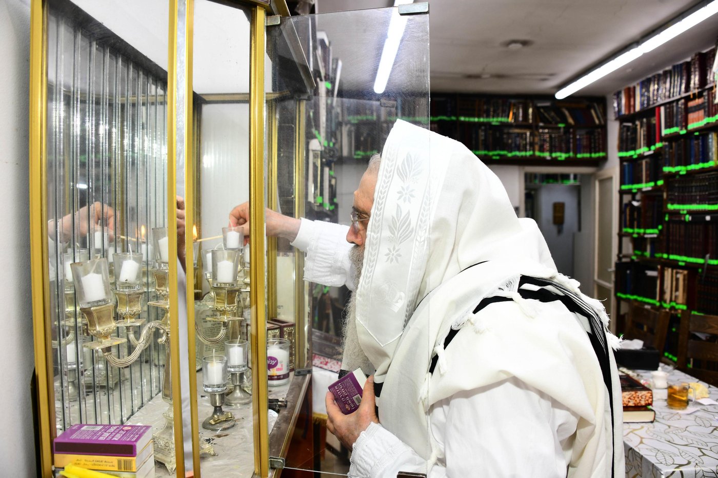 ערב יום הכיפורים אצל הגאון רבי שרגא שטיינמן שליט"א | צילום: שוקי לרר