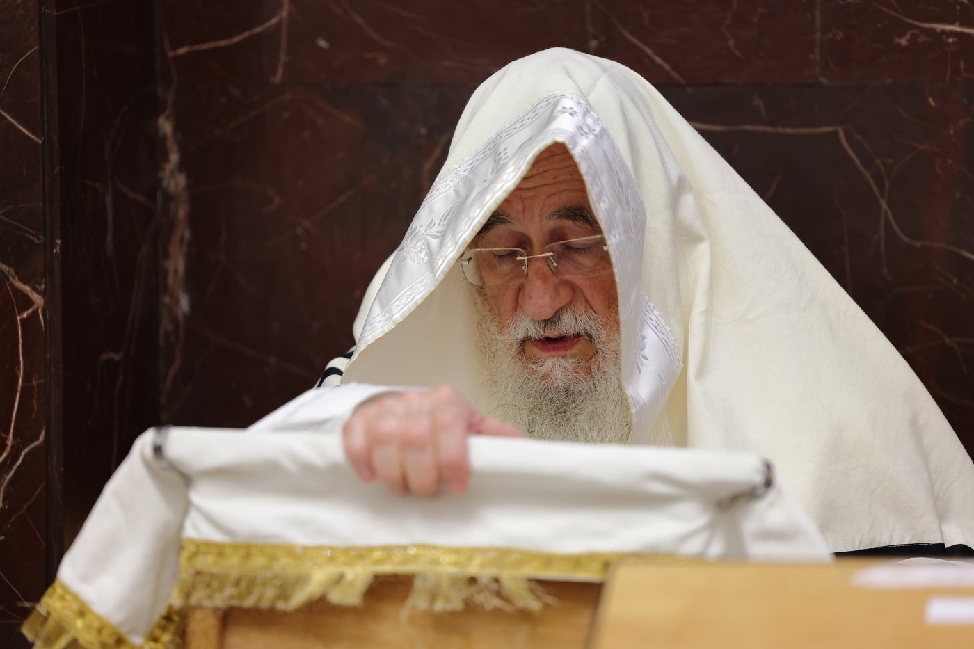 תפילת כל נדרי בישיבת פוניבז' | צילום: יעקב נחומי