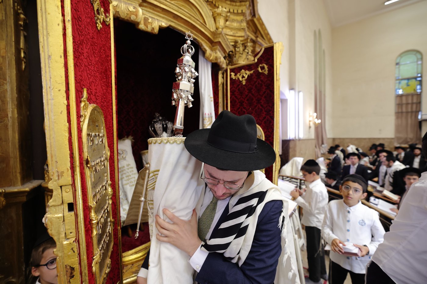 תפילת כל נדרי בישיבת פוניבז' | צילום: יעקב נחומי