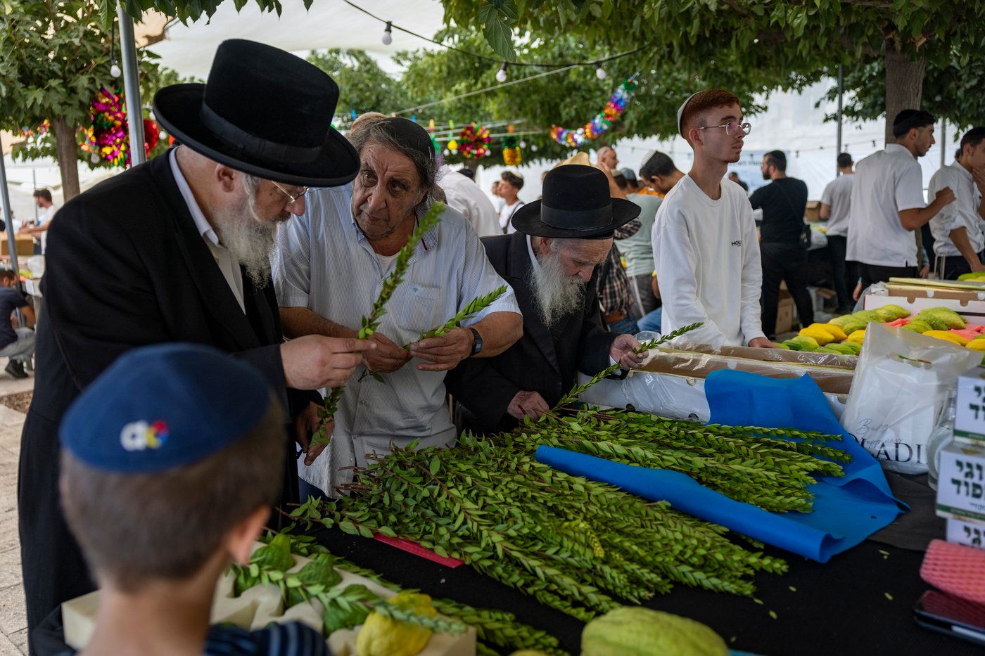 דוכני ארבעת המינים בשוק מחנה יהודה בירושלים