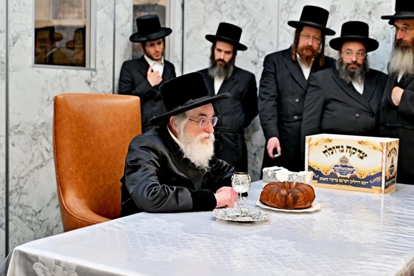 ערב ומוצאי יום הכיפורים בחצר הקודש ויז'ניץ