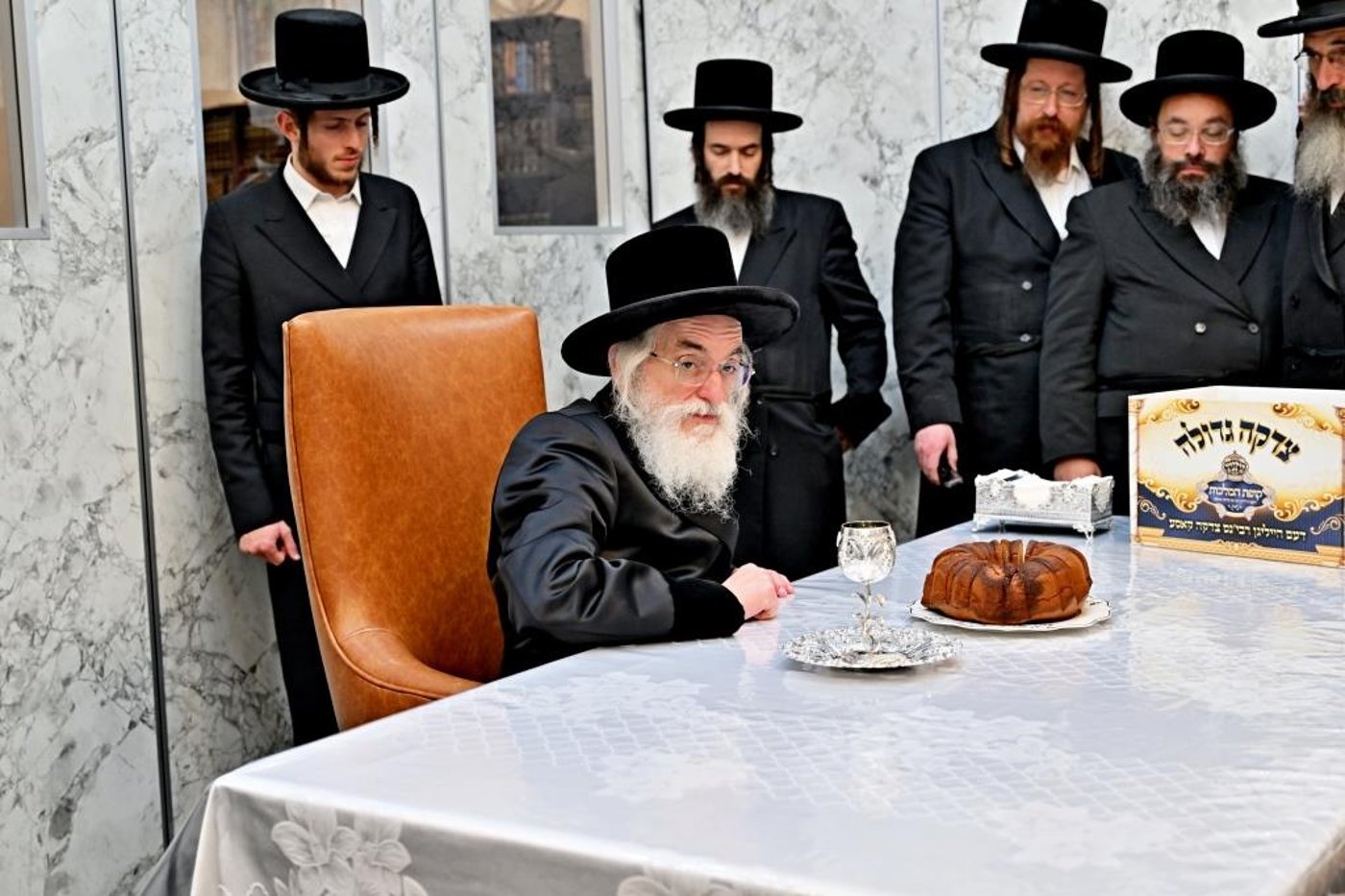 ערב ומוצאי יום הכיפורים בחצר הקודש ויז'ניץ