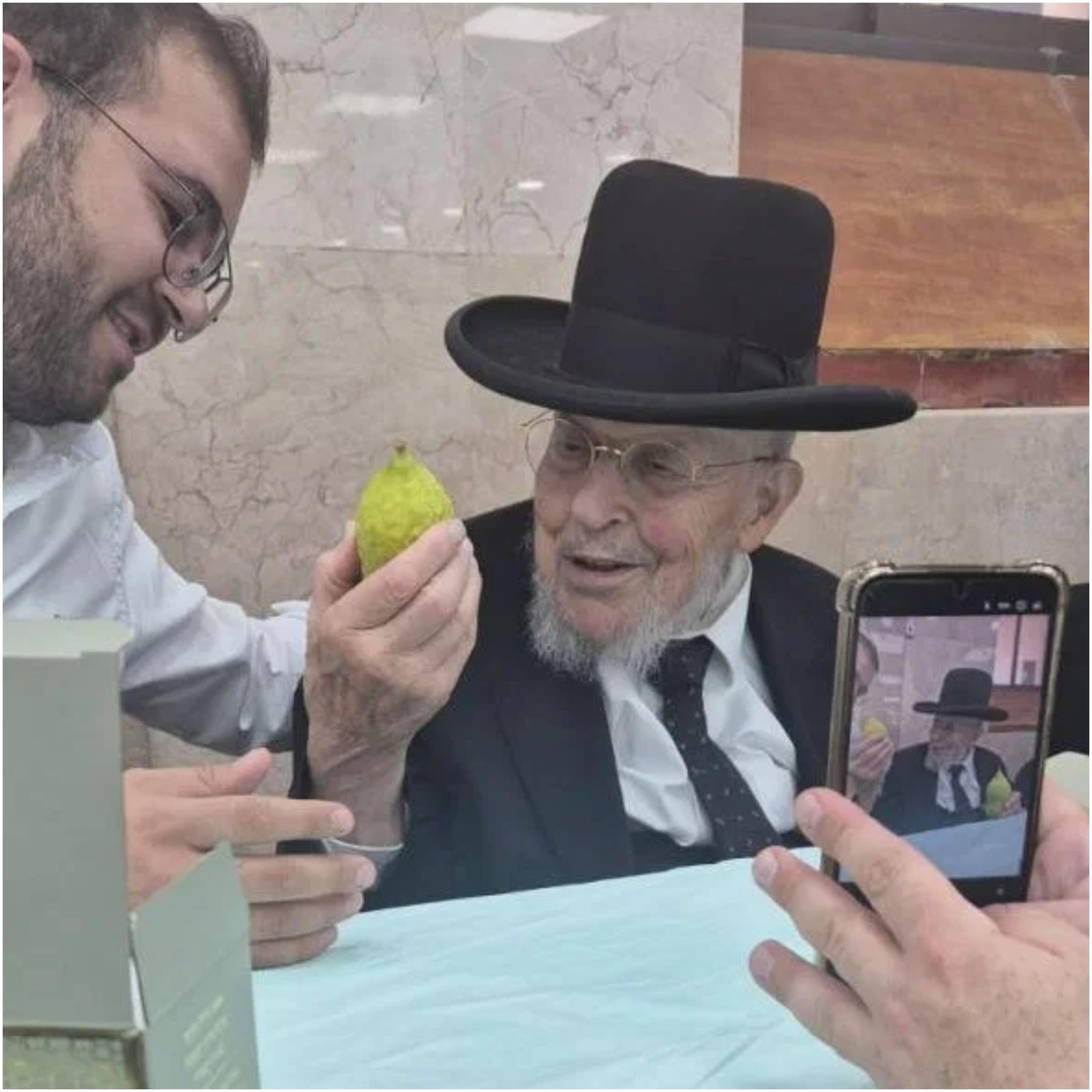 שריפה בירושלים: דירת היועץ החרדי נפגעה | 'זיידל'ע' עם כל הנייעס