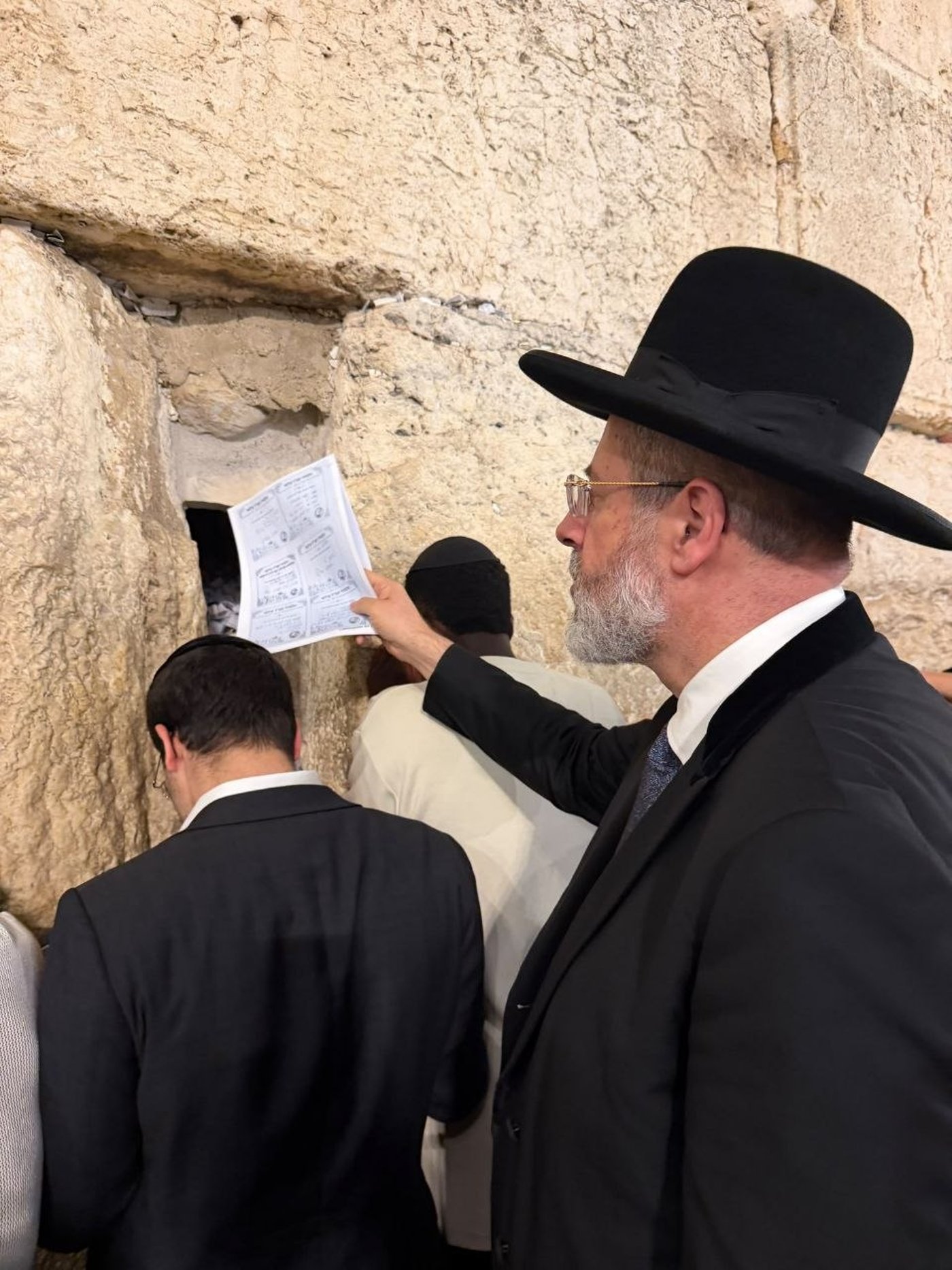 שריפה בירושלים: דירת היועץ החרדי נפגעה | 'זיידל'ע' עם כל הנייעס