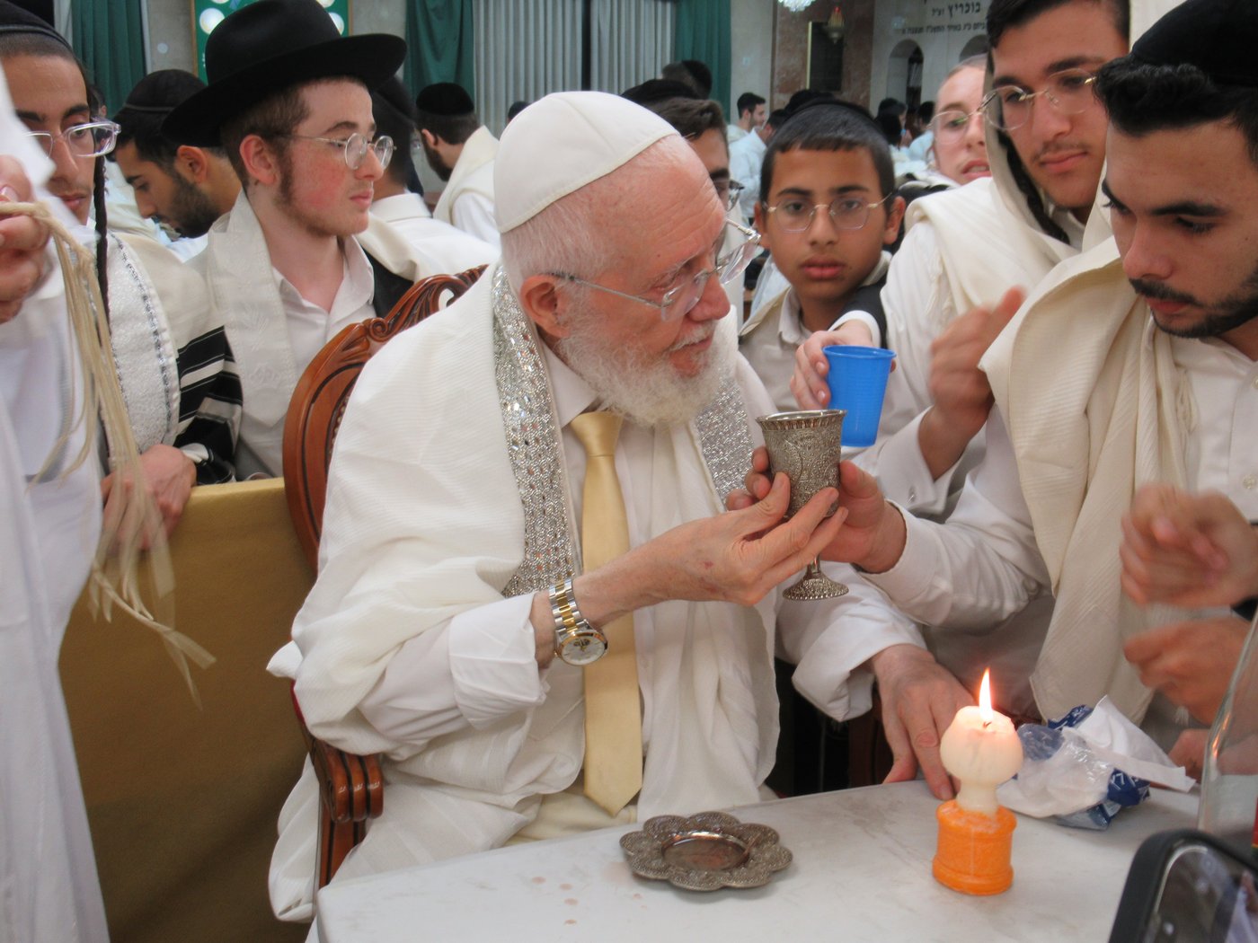 מוצאי יום הכיפורים בישיבת כסא רחמים | צילום: מושיק ובני כ.
