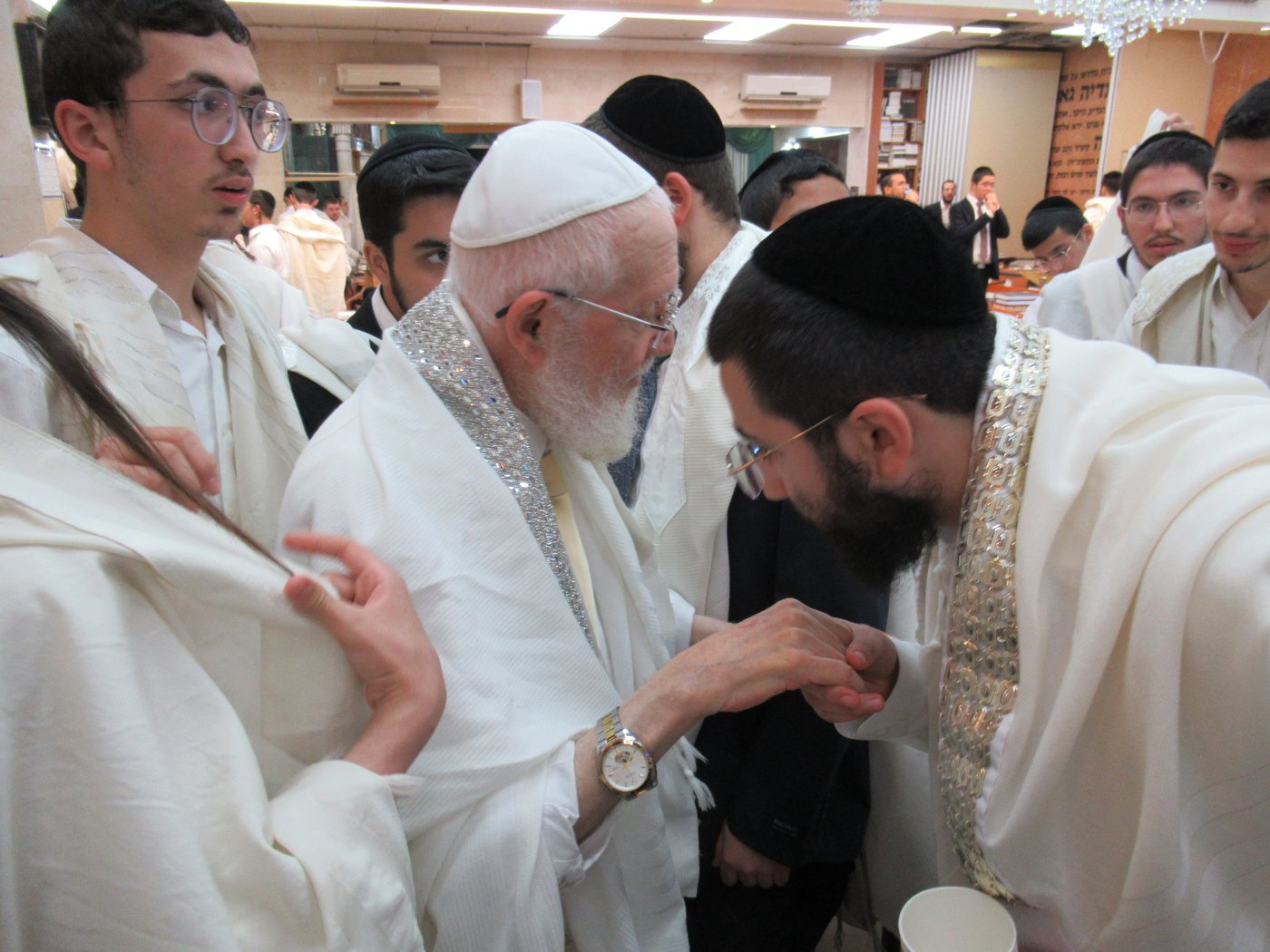 מוצאי יום הכיפורים בישיבת כסא רחמים | צילום: מושיק ובני כ.