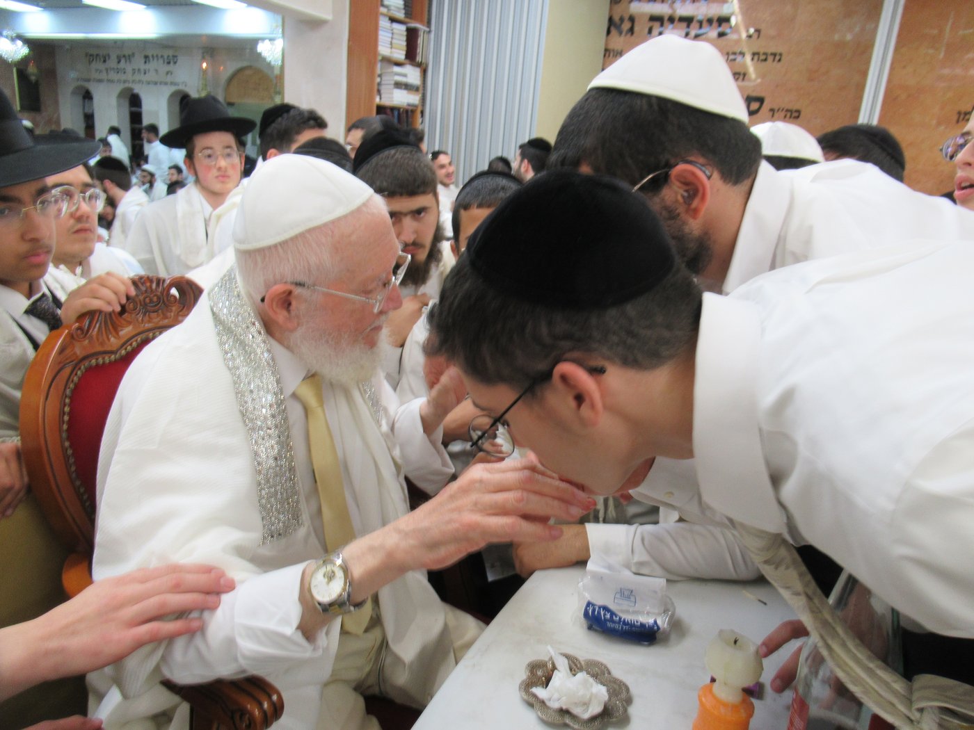 מוצאי יום הכיפורים בישיבת כסא רחמים | צילום: מושיק ובני כ.