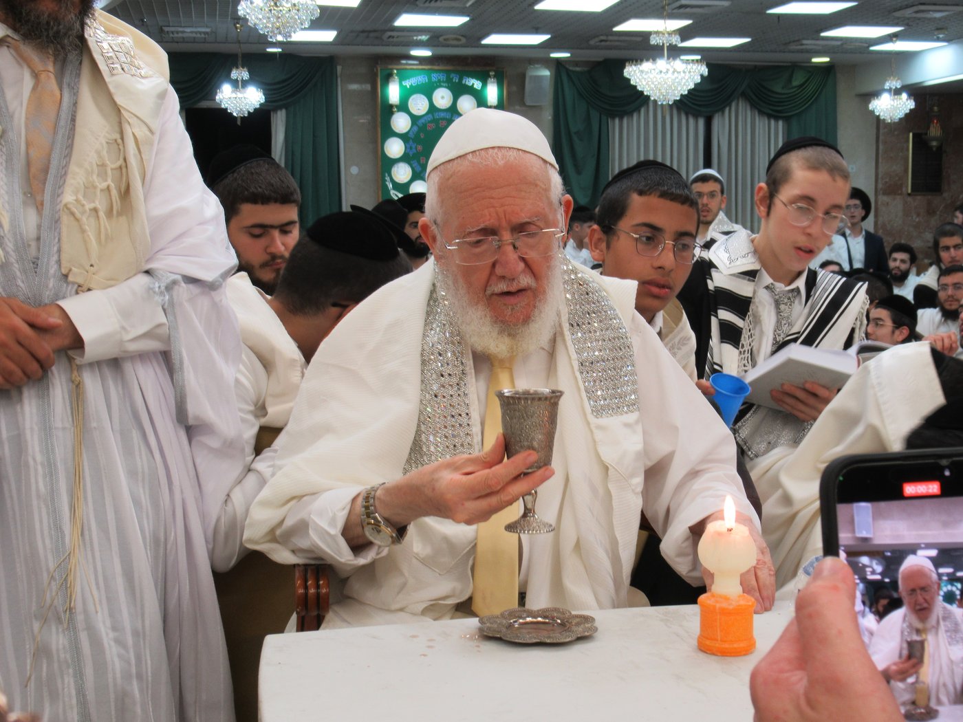 מוצאי יום הכיפורים בישיבת כסא רחמים | צילום: מושיק ובני כ.