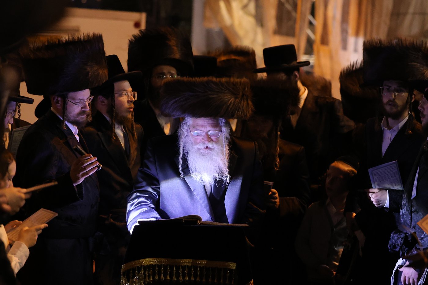 ערב ומוצאי יום הכיפורים בחצר נדבורנה ירושלים • צילום: שימי פ.