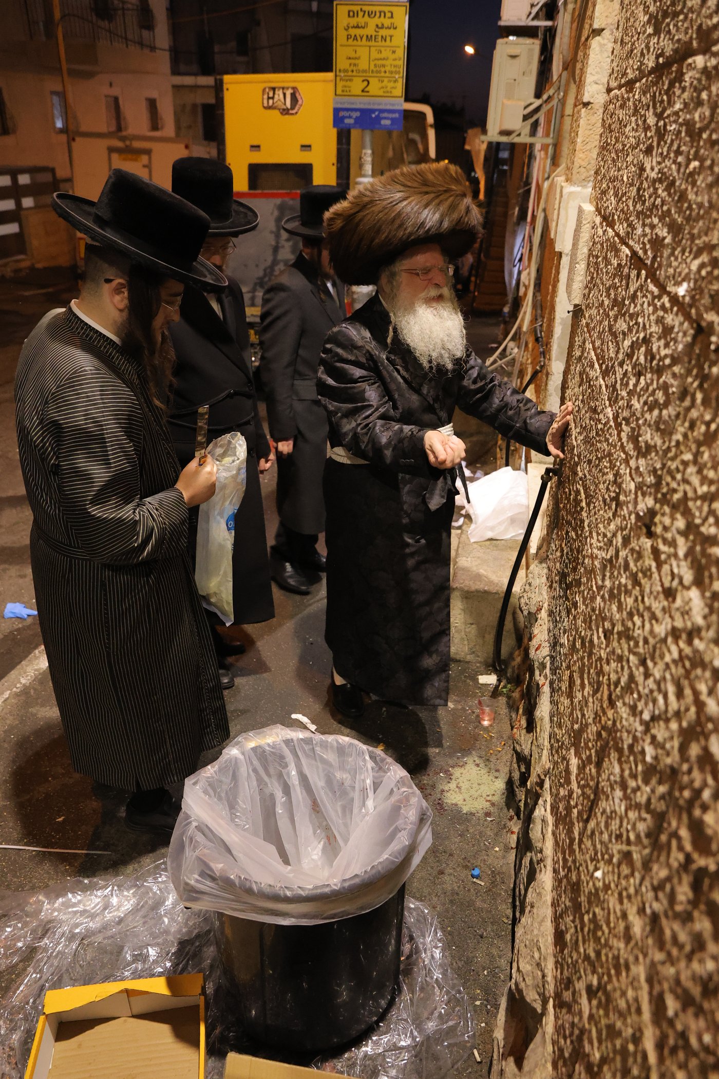 ערב ומוצאי יום הכיפורים בחצר נדבורנה ירושלים • צילום: שימי פ.