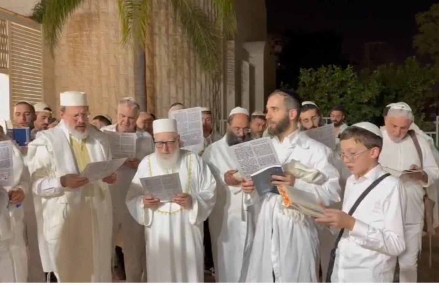 יום הכיפורים אצל הגאון רבי חיים שמעון פינטו שליט"א