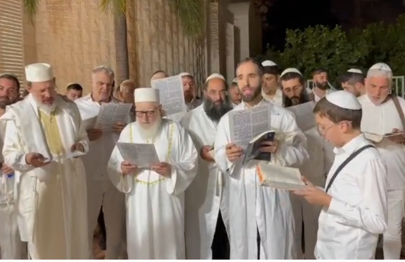 יום הכיפורים אצל הגאון רבי חיים שמעון פינטו שליט"א