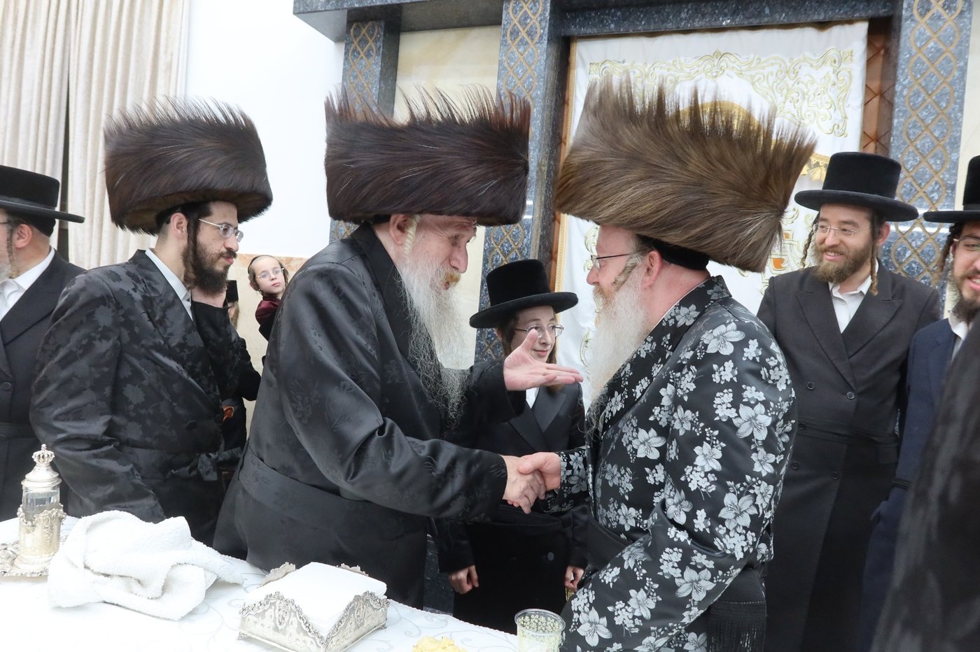 שמחת בר המצווה בטשארנאביל - קרעטשניף קריית גת | צילום: א. שטול, מהנעשה והנשמע