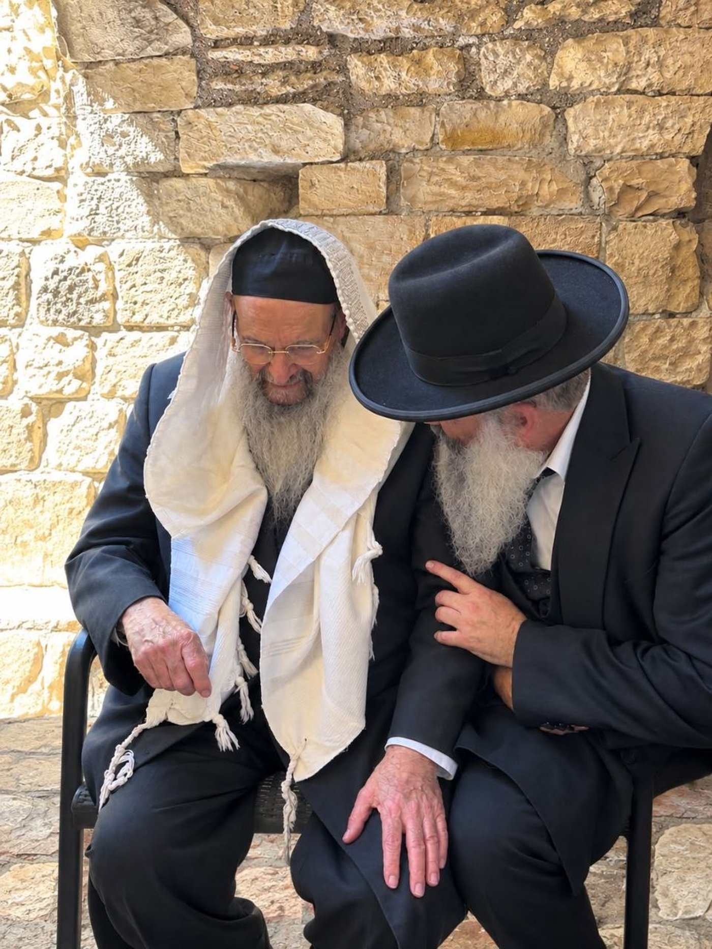 שריפה בירושלים: דירת היועץ החרדי נפגעה | 'זיידל'ע' עם כל הנייעס