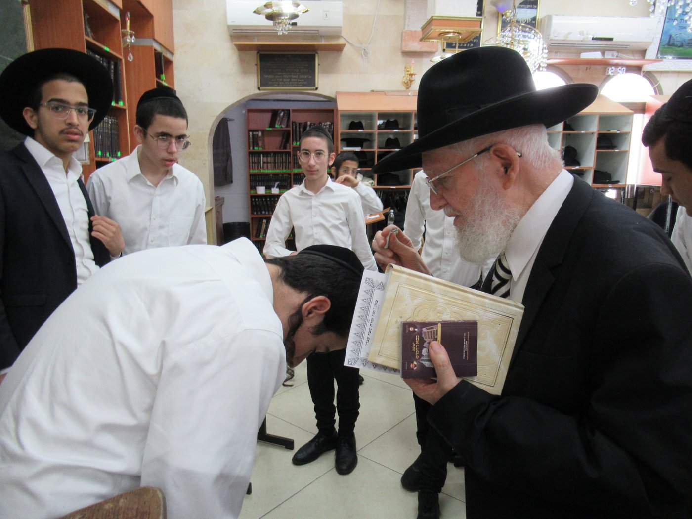 ערב יום הכיפורים בישיבת כסא רחמים | צילום: מושיק ובני כ.