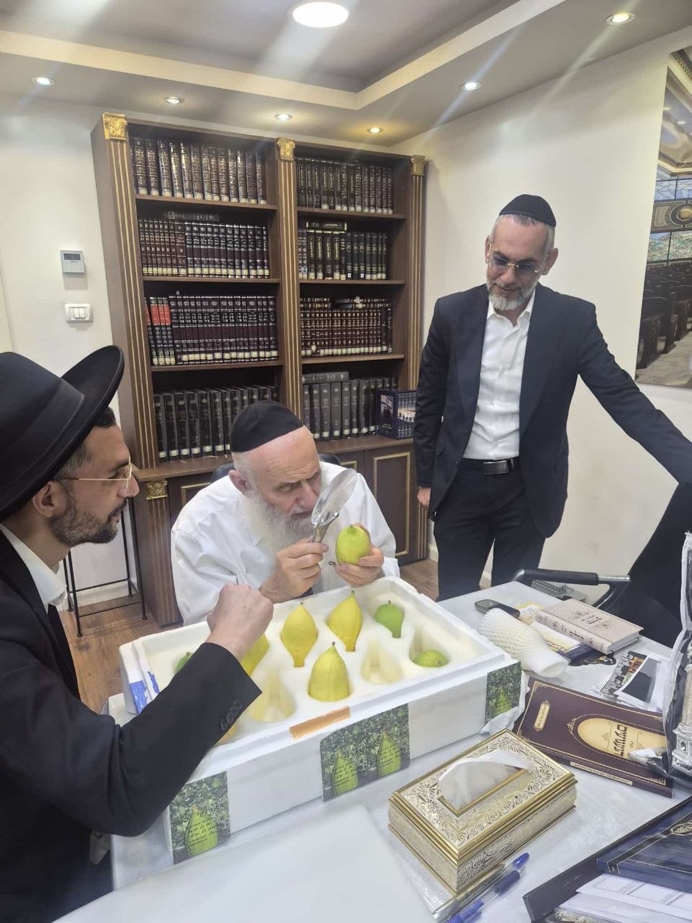 שריפה בירושלים: דירת היועץ החרדי נפגעה | 'זיידל'ע' עם כל הנייעס