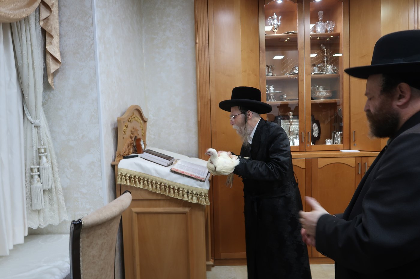 ערב ומוצאי יום כיפור בחצר הקודש ערלוי | צילום: באדיבות המצלם