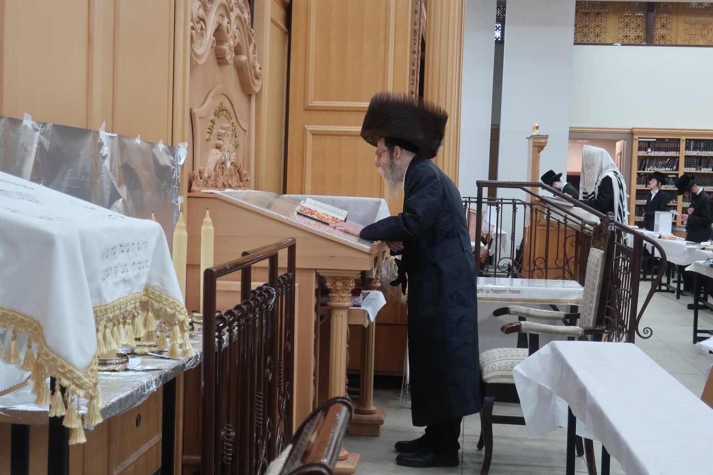 ערב ומוצאי יום כיפור בחצר הקודש ערלוי | צילום: באדיבות המצלם
