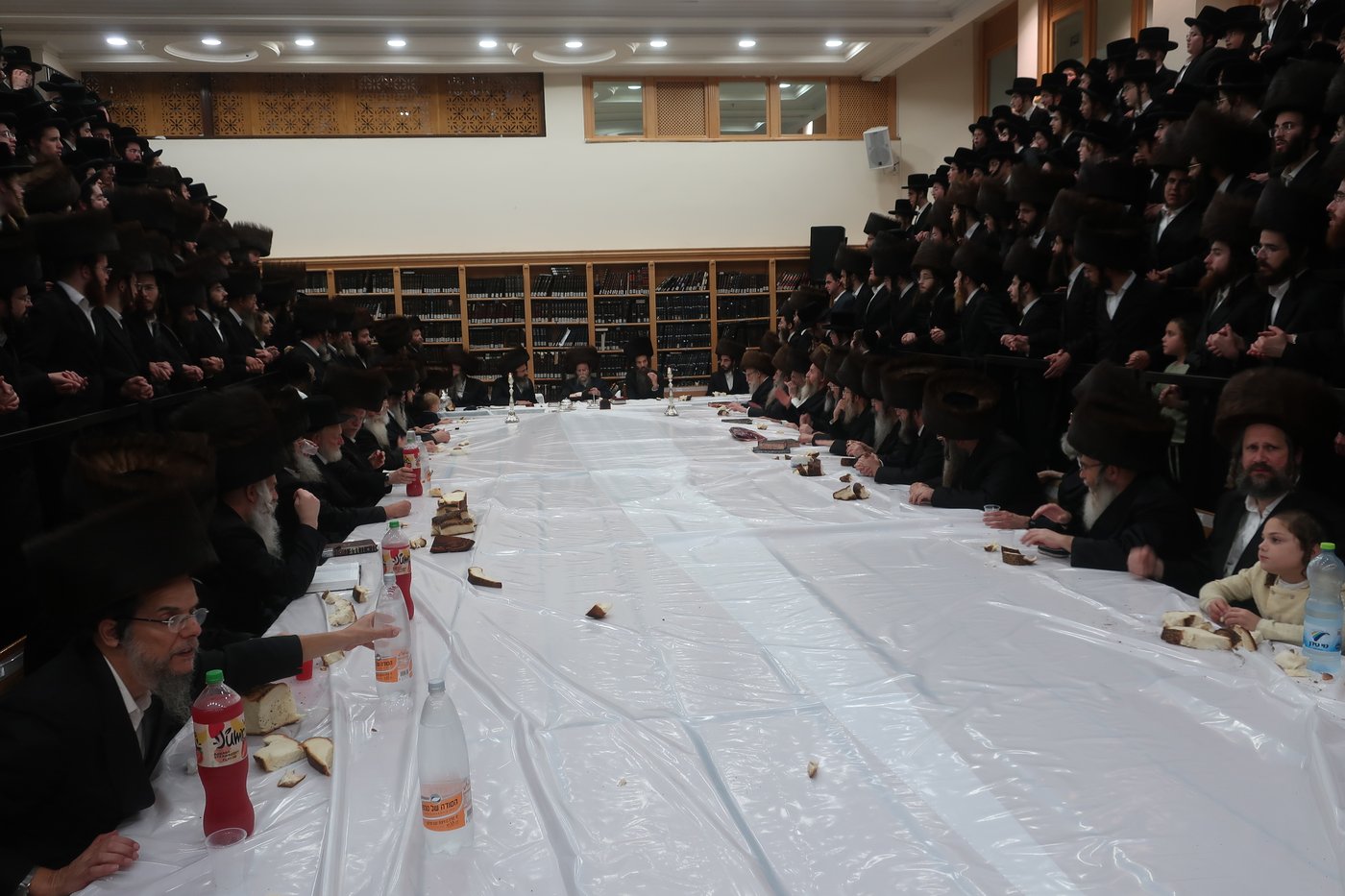 ערב ומוצאי יום כיפור בחצר הקודש ערלוי | צילום: באדיבות המצלם