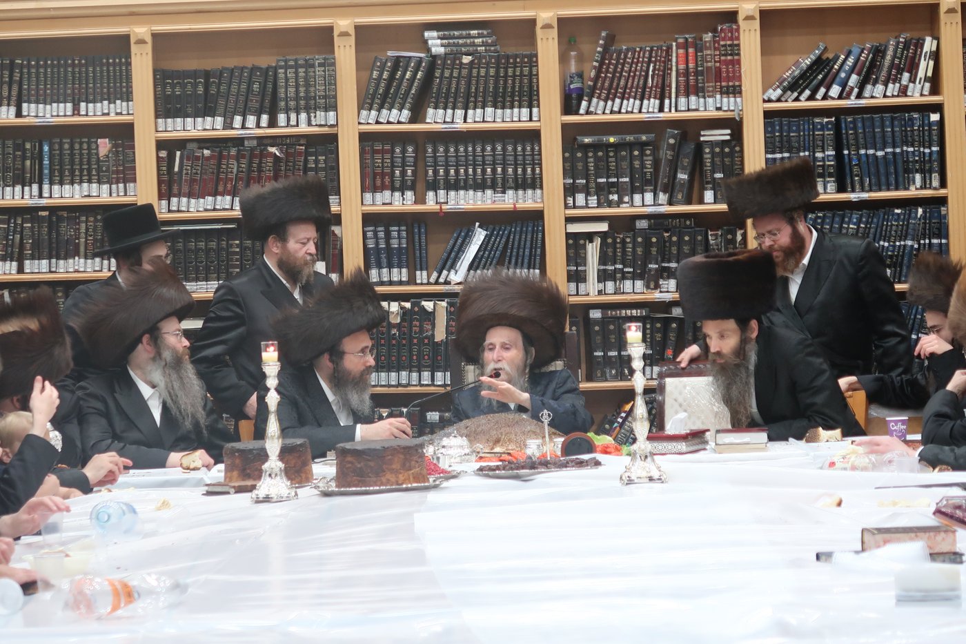ערב ומוצאי יום כיפור בחצר הקודש ערלוי | צילום: באדיבות המצלם