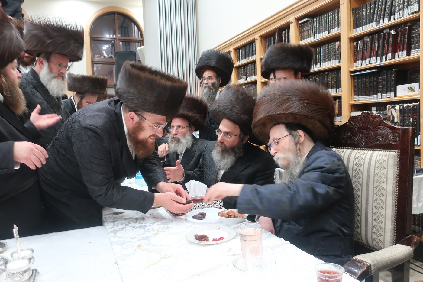 ערב ומוצאי יום כיפור בחצר הקודש ערלוי | צילום: באדיבות המצלם