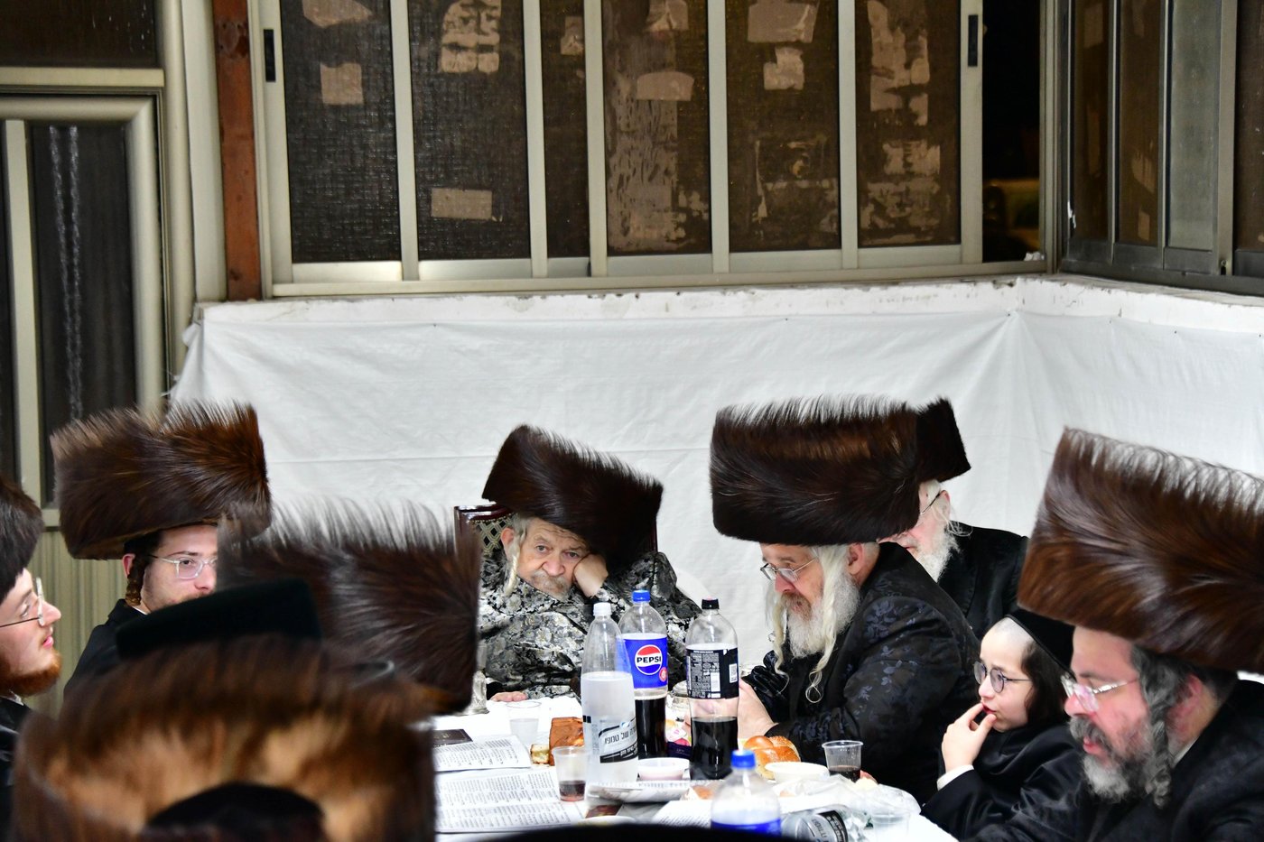 האדמו"ר מטעמשוואר שליט"א בטיש חול המועד סוכות