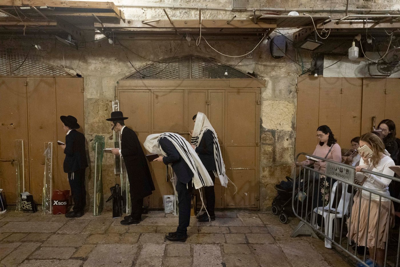 תפילת חול המועד סוכות בעיר העתיקה בירושלים | צילום: חיים גולדברג, פלאש 90