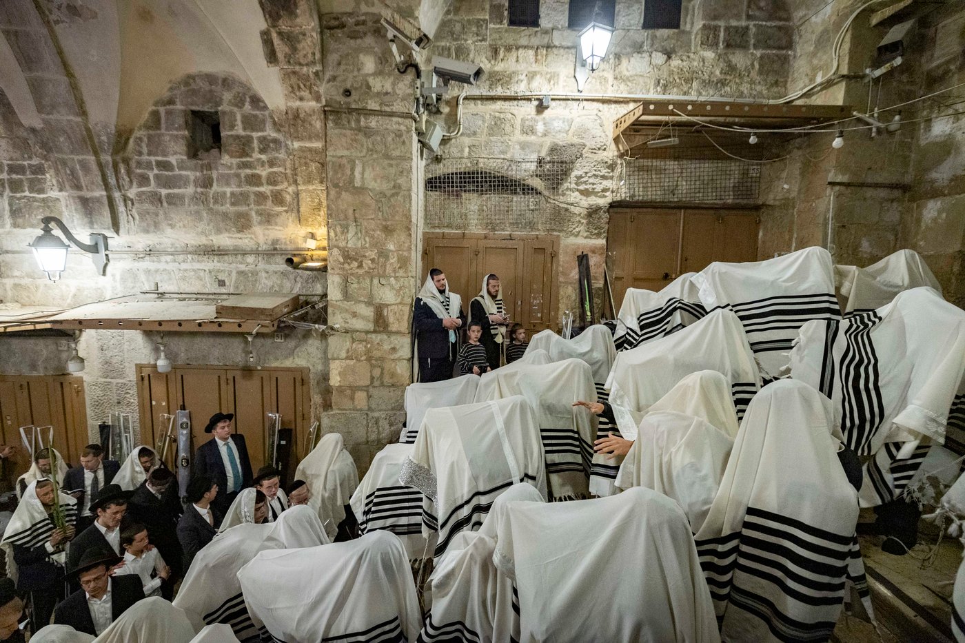 תפילת חול המועד סוכות בעיר העתיקה בירושלים | צילום: חיים גולדברג, פלאש 90