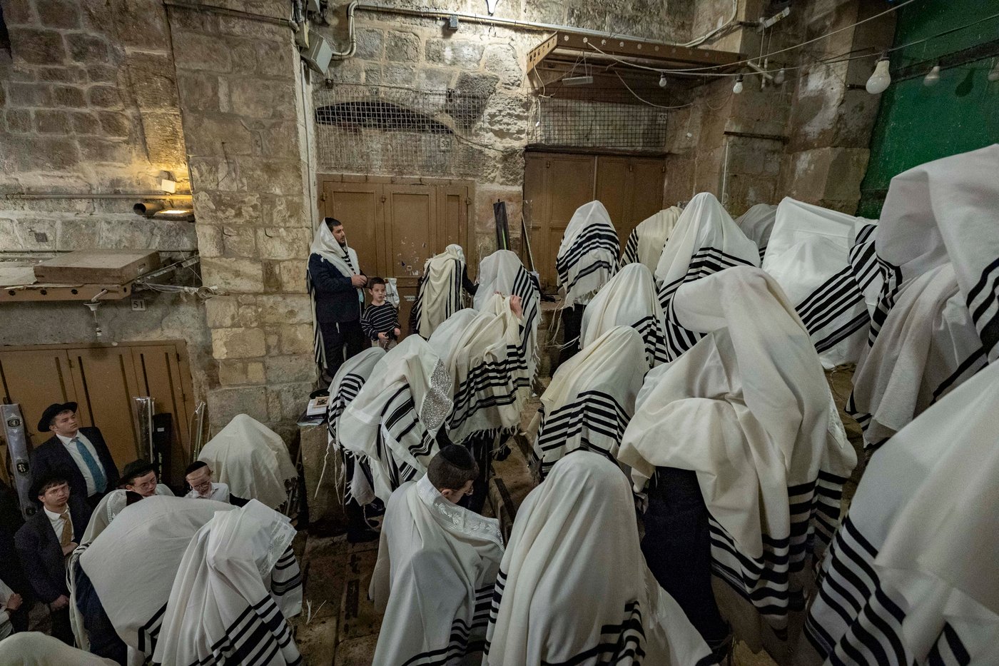 תפילת חול המועד סוכות בעיר העתיקה בירושלים | צילום: חיים גולדברג, פלאש 90